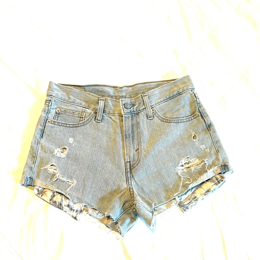 Levi’s jean shorts nwot